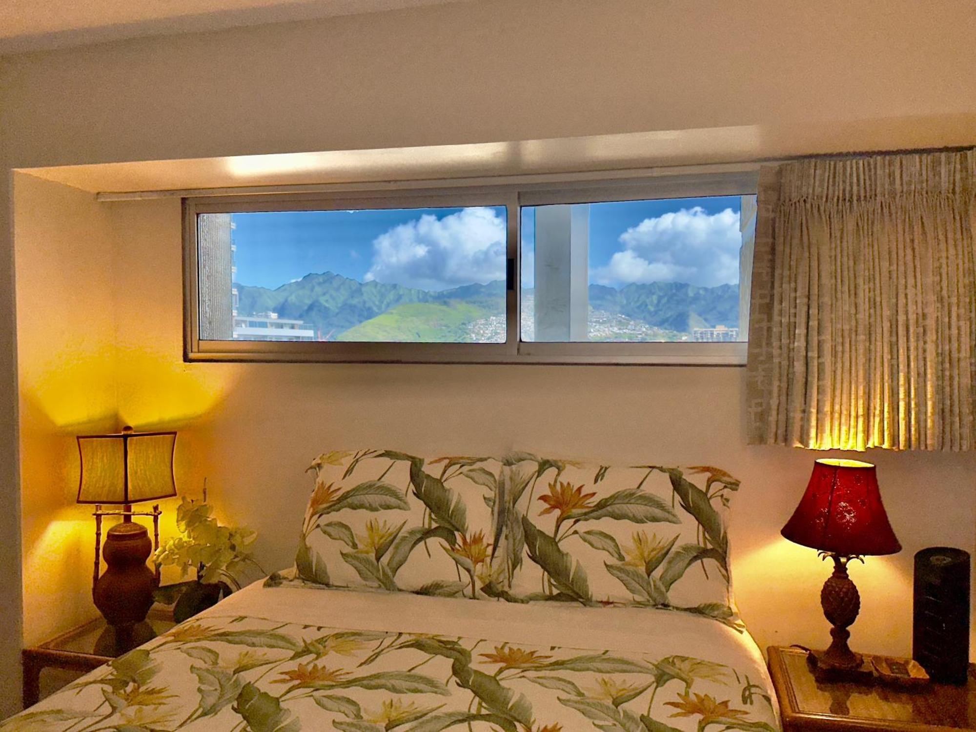 Jenny's Waikiki * Honolulu