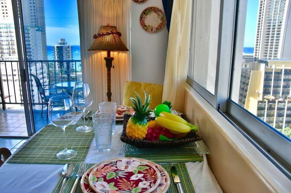 Jenny's Waikiki Apartment